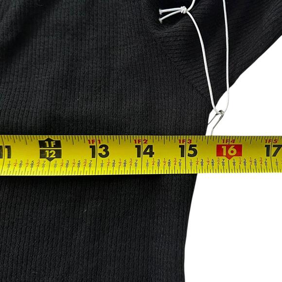 Fashion On Earth Black Ribbed V-neck Cardigan Women's Top Size Small NWT 72-29-2 - Picture 6 of 6